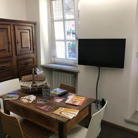 אאוסטה Aymon De Challant Appartement מראה חיצוני תמונה