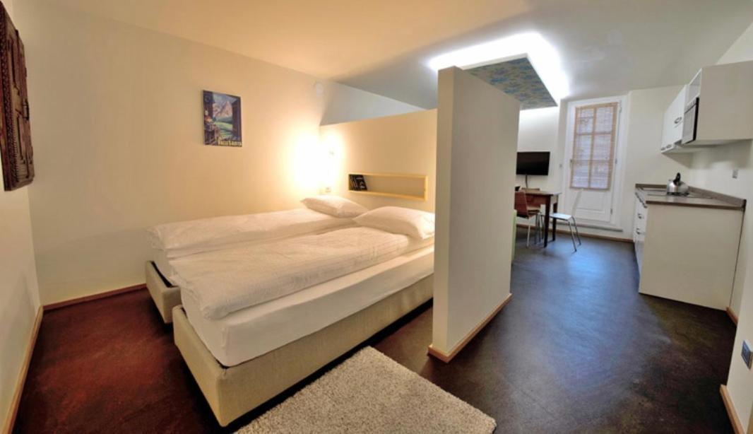 אאוסטה Aymon De Challant Appartement מראה חיצוני תמונה