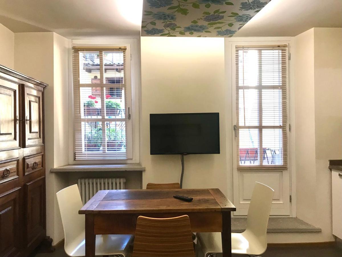אאוסטה Aymon De Challant Appartement מראה חיצוני תמונה