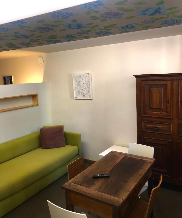 אאוסטה Aymon De Challant Appartement מראה חיצוני תמונה